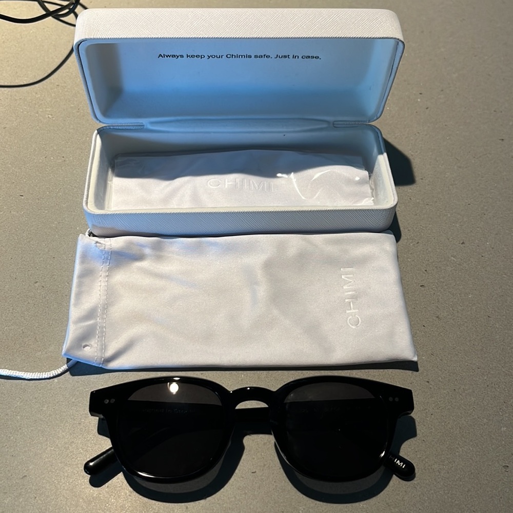 CHIMI black round sunglasses